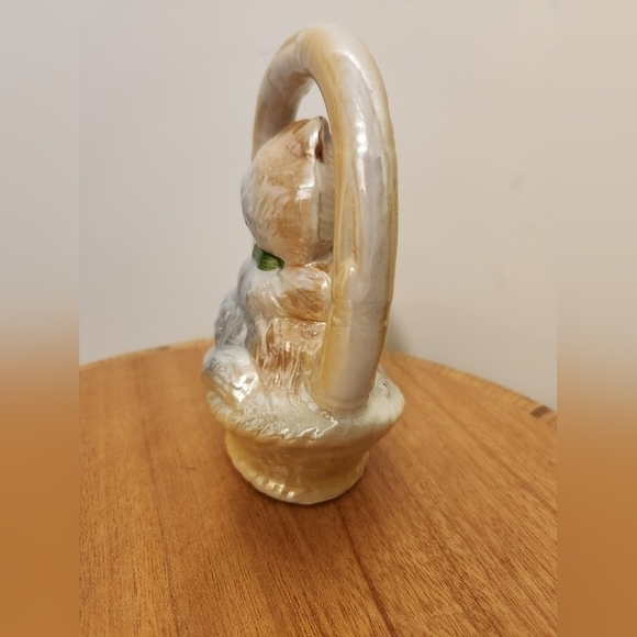 Lusterware Cat In Basket - Picture 6 of 6